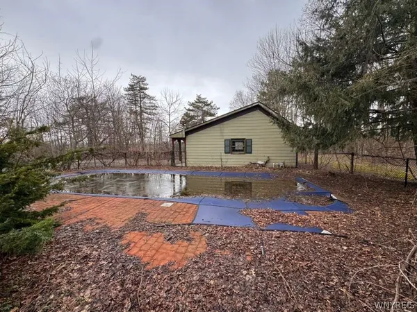 $280,000 | 13418 Quaker Street, Collins, NY 14034
