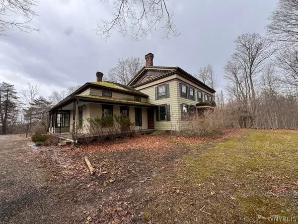 $280,000 | 13418 Quaker Street, Collins, NY 14034