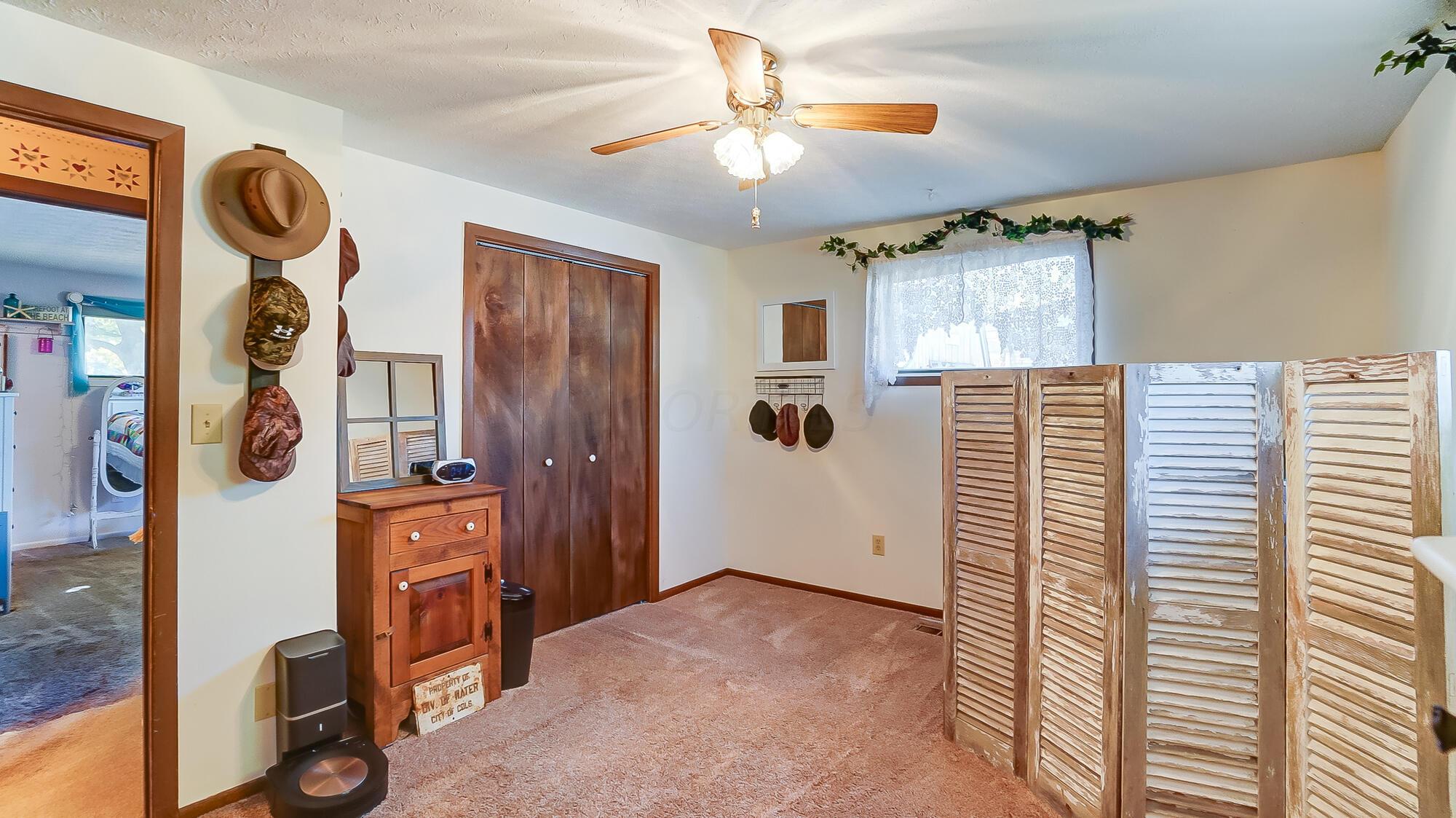 5429 West Ridgewood Road Springfield, OH 45503 - Photo 28 of 36 027