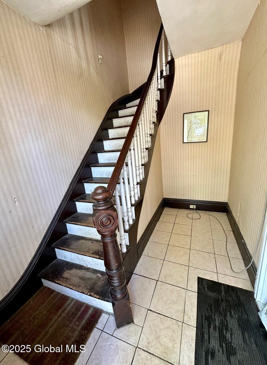 902 3rd Avenue, Unit 2 Troy, NY 12182 - Photo 2 of 12 thumbnail_IMG_0435