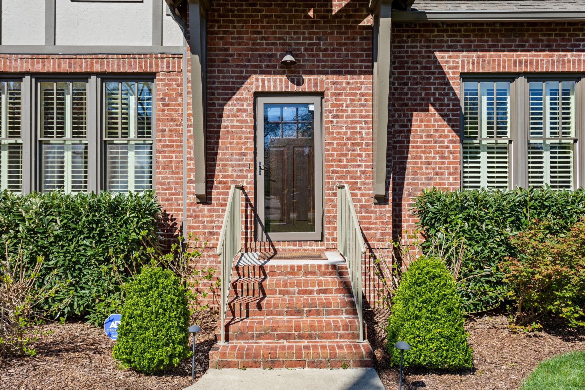 611 Estes Road Nashville, TN 37215 - Photo 2 of 27 a front view of a house with a yard