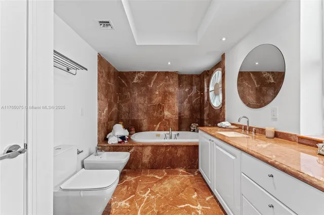 $34,000 | 5801 Collins Avenue, Unit 600, Miami Beach, FL 33140