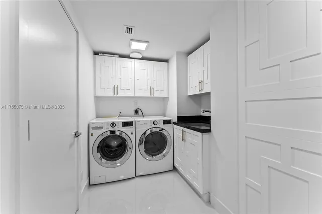 $34,000 | 5801 Collins Avenue, Unit 600, Miami Beach, FL 33140