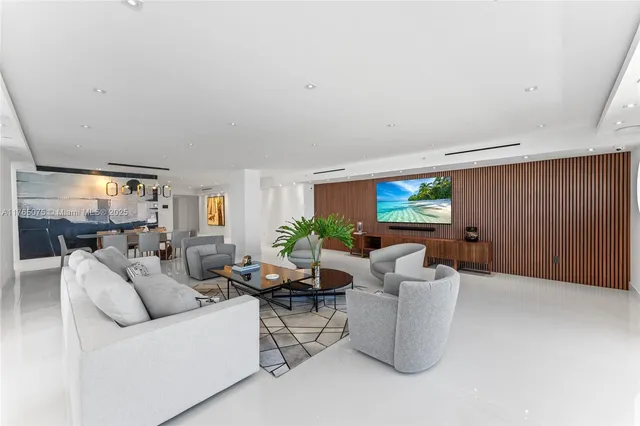 $34,000 | 5801 Collins Avenue, Unit 600, Miami Beach, FL 33140