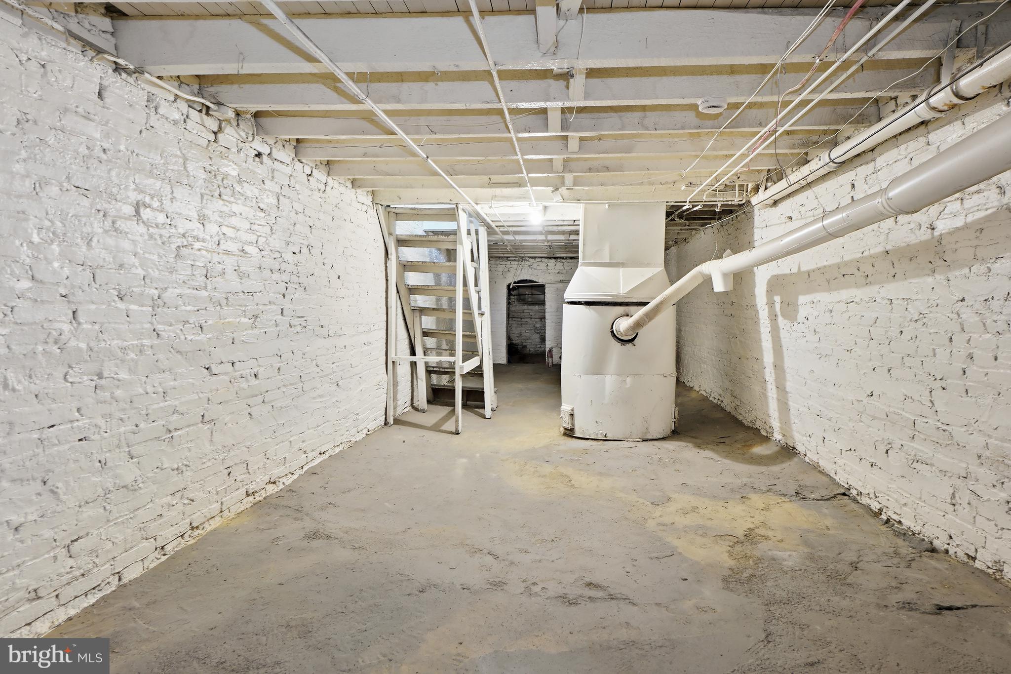 2427 East Lanvale Street Baltimore, MD 21213 - Photo 29 of 29 a view of a storage & utility room