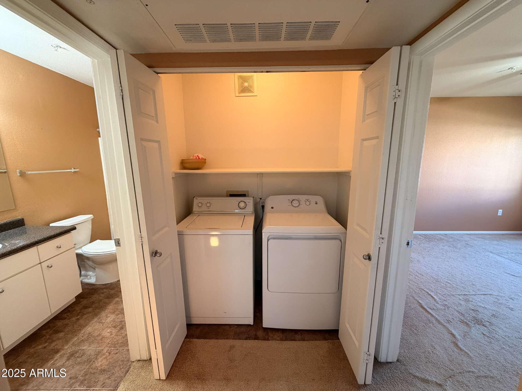 1295 North Ash Street, Unit 923 Gilbert, AZ 85233 - Photo 8 of 17 IMG_0220