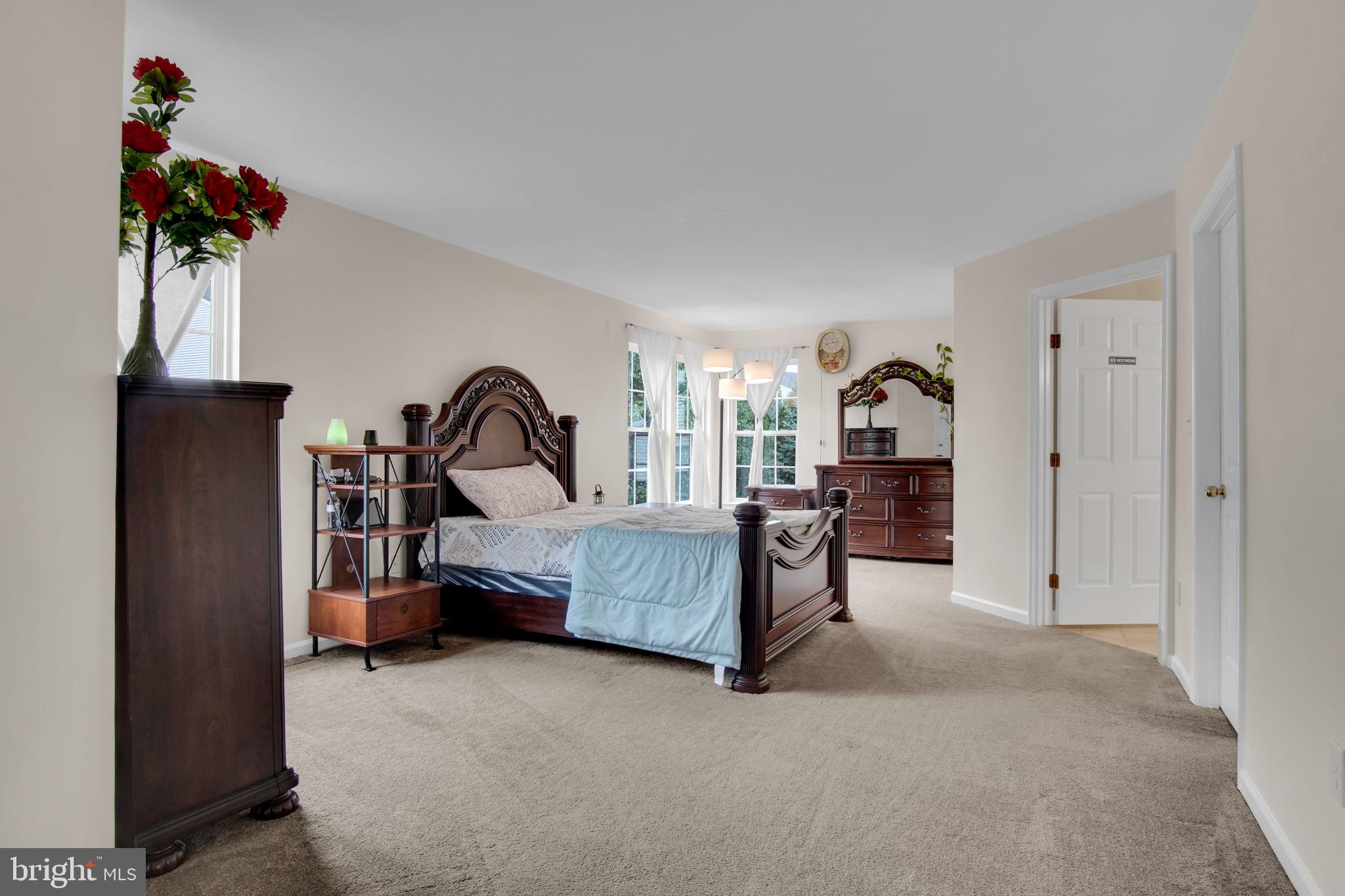 7485 Seneca Ridge Drive York, PA 17403 - Photo 20 of 40 Primary Bdrm