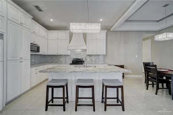 $2,000 | 3200 Linva Avenue, Edinburg, TX 78541