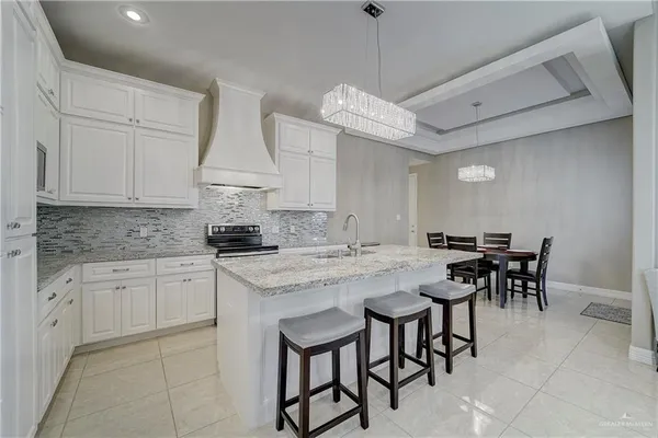 $2,000 | 3200 Linva Avenue, Edinburg, TX 78541