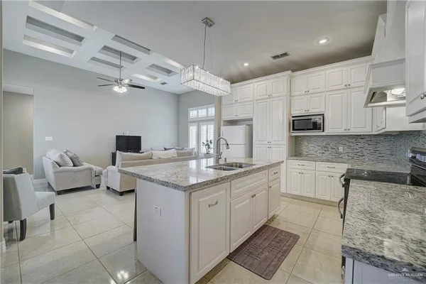 $2,000 | 3200 Linva Avenue, Edinburg, TX 78541