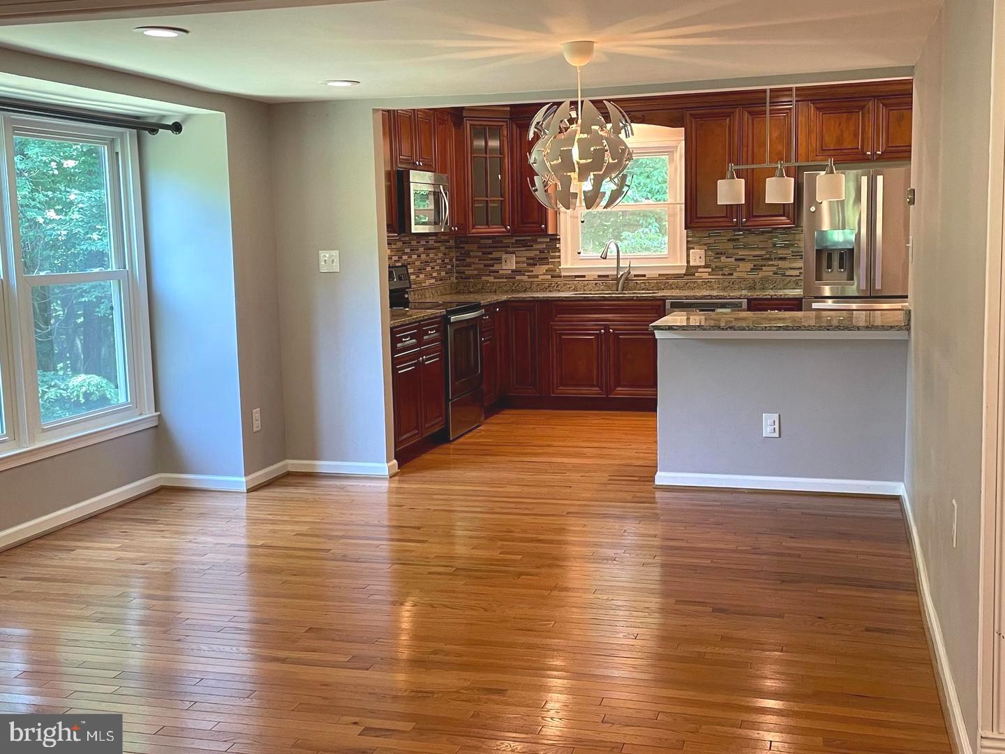 6223 Rathlin Drive Springfield, VA 22152 - Photo 3 of 30 Dining to Kitchen