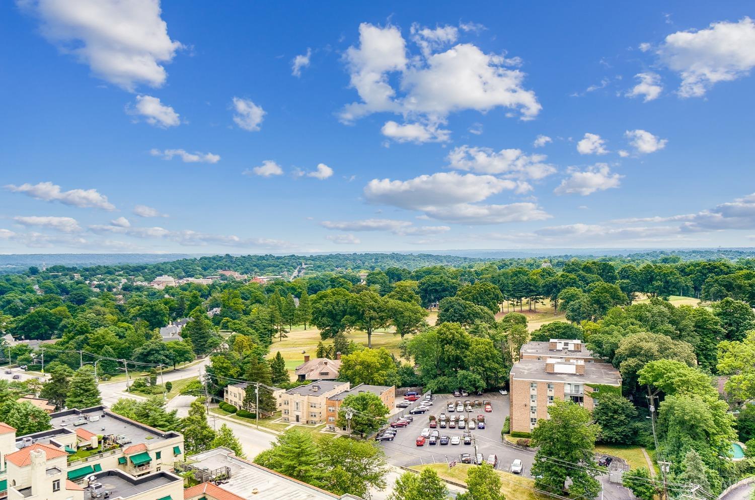 2324 Madison Road, Unit 1907 Cincinnati, OH 45208 - Photo 32 of 35 Gallery Image 32