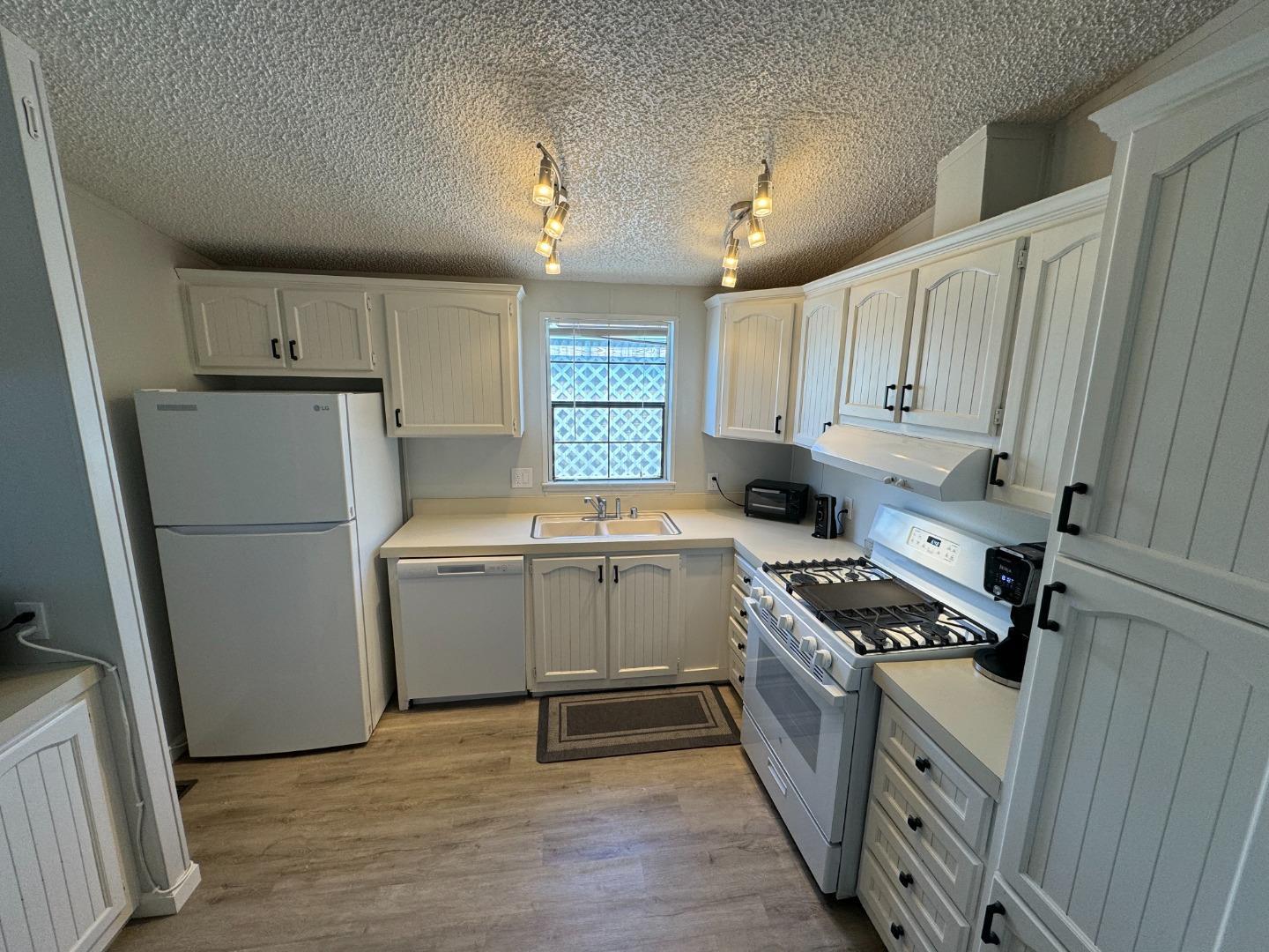 55 San Juan Grade Road, Unit 82 Salinas, CA 93906 - Photo 2 of 8