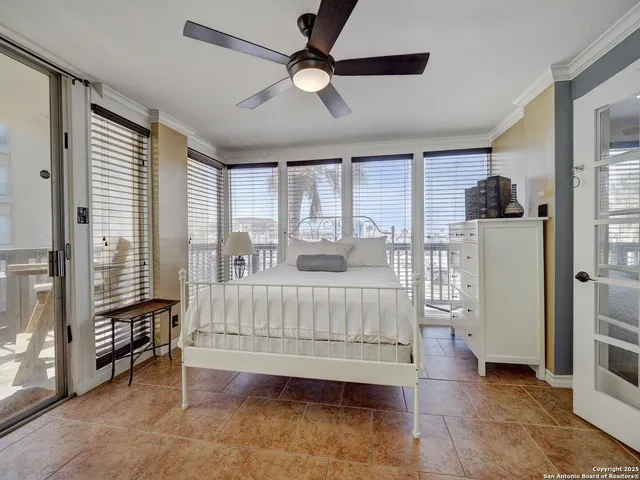 $3,200 | 15002 Windward Drive, Unit 207, Corpus Christi, TX 78418