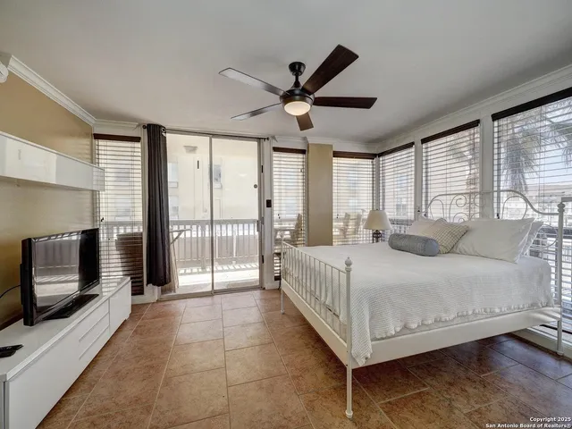 $3,200 | 15002 Windward Drive, Unit 207, Corpus Christi, TX 78418