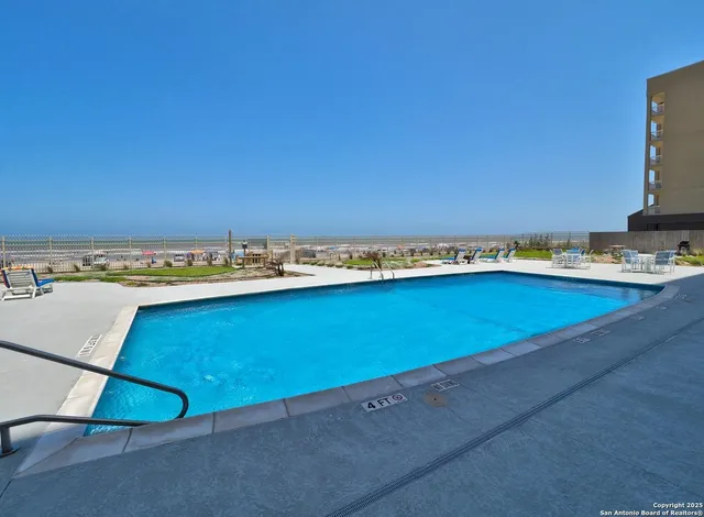 $3,200 | 15002 Windward Drive, Unit 207, Corpus Christi, TX 78418