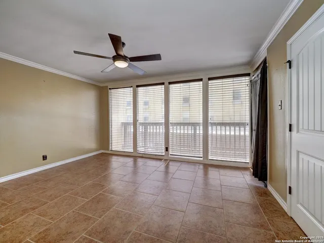 $3,200 | 15002 Windward Drive, Unit 207, Corpus Christi, TX 78418