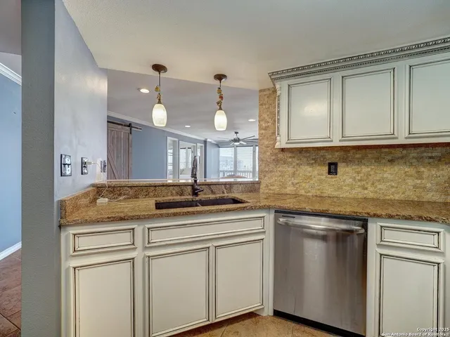 $3,200 | 15002 Windward Drive, Unit 207, Corpus Christi, TX 78418