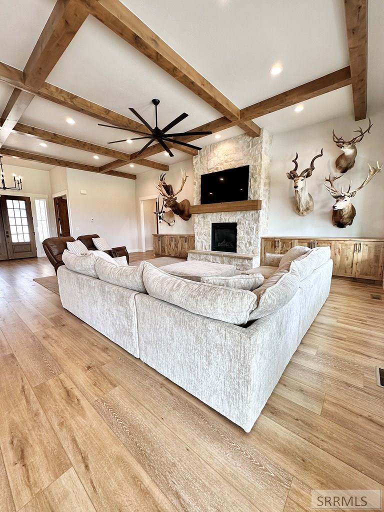 2260 Clover Mdw Way Rexburg, ID 83440 - Photo 15 of 100 Living Room