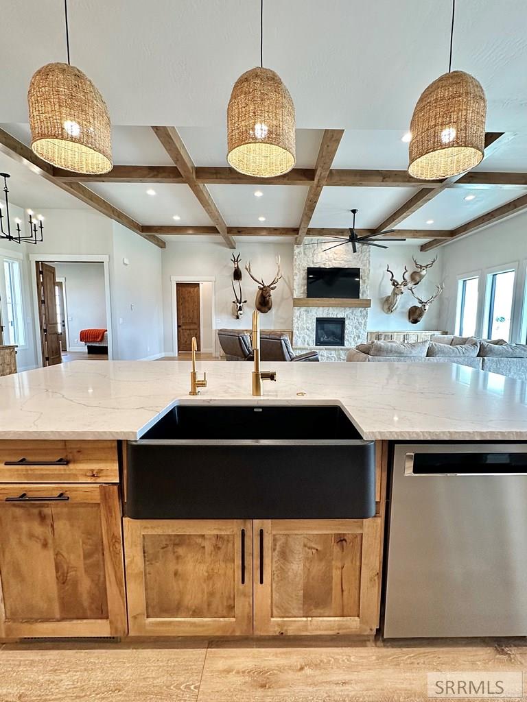 2260 Clover Mdw Way Rexburg, ID 83440 - Photo 19 of 100 Kitchen