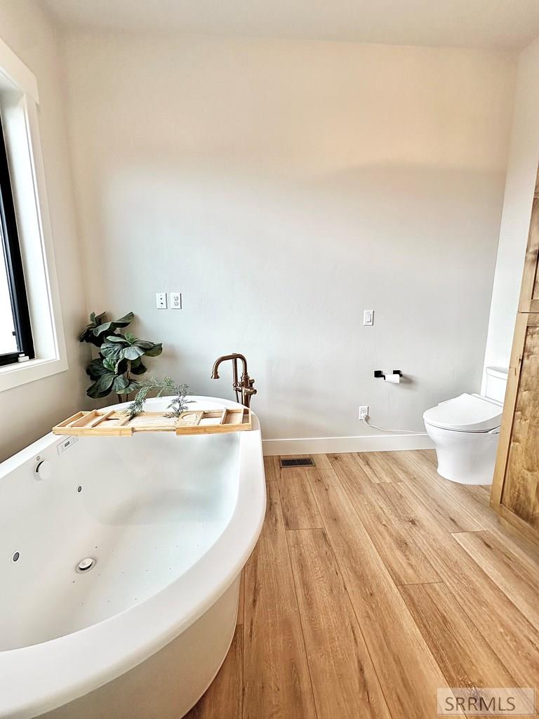 2260 Clover Mdw Way Rexburg, ID 83440 - Photo 39 of 100 Primary Bathroom