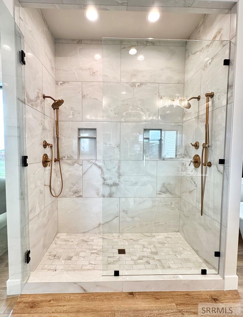 2260 Clover Mdw Way Rexburg, ID 83440 - Photo 43 of 100 Primary Bathroom