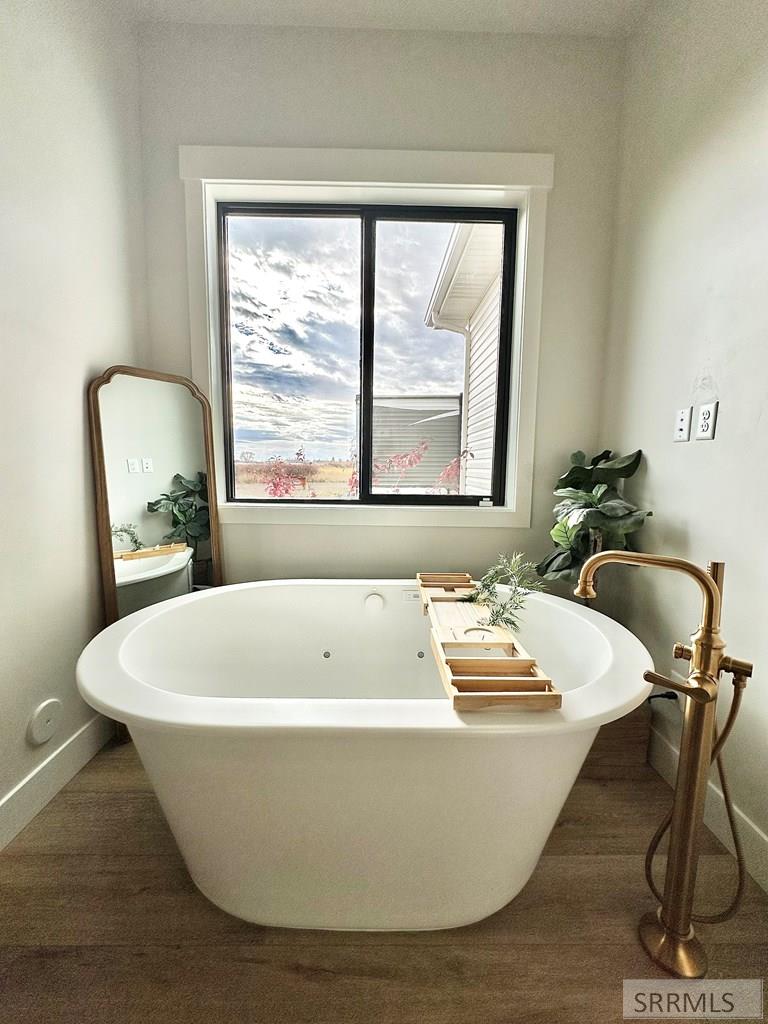 2260 Clover Mdw Way Rexburg, ID 83440 - Photo 46 of 100 Primary Bathroom