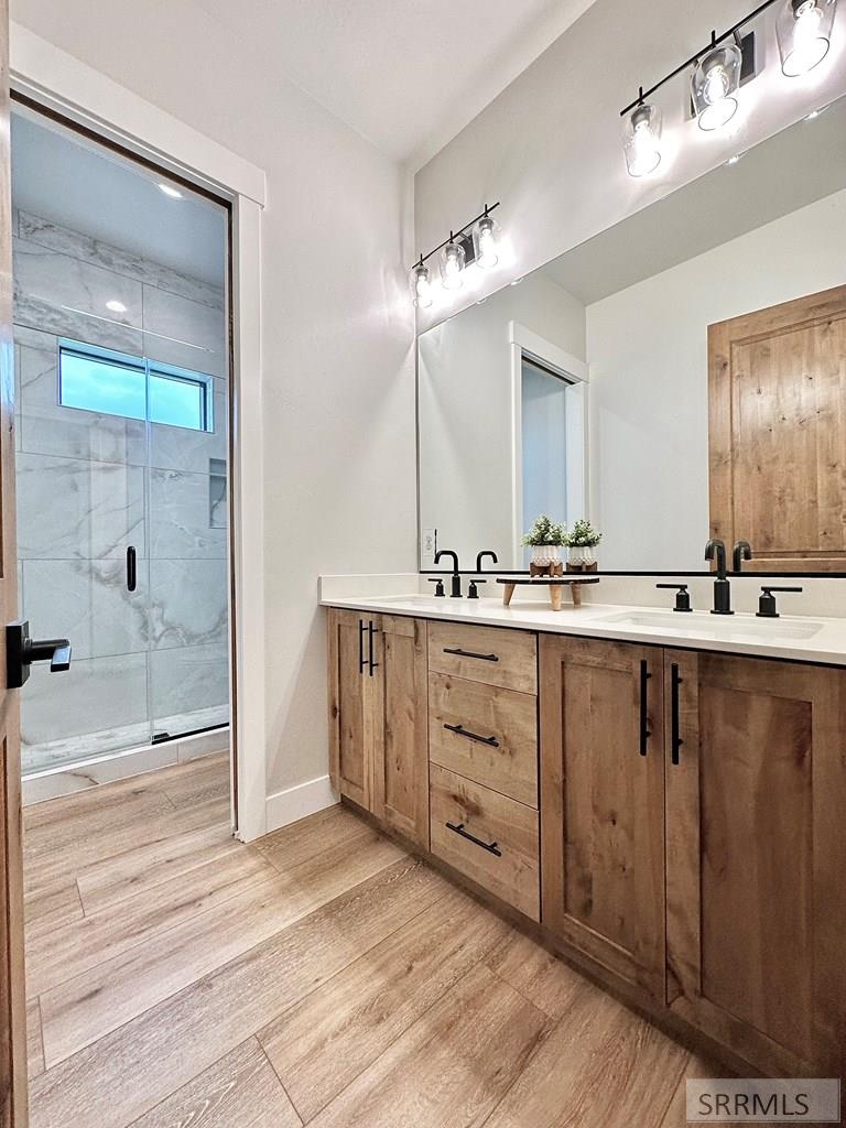 2260 Clover Mdw Way Rexburg, ID 83440 - Photo 55 of 100 Main Bathroom