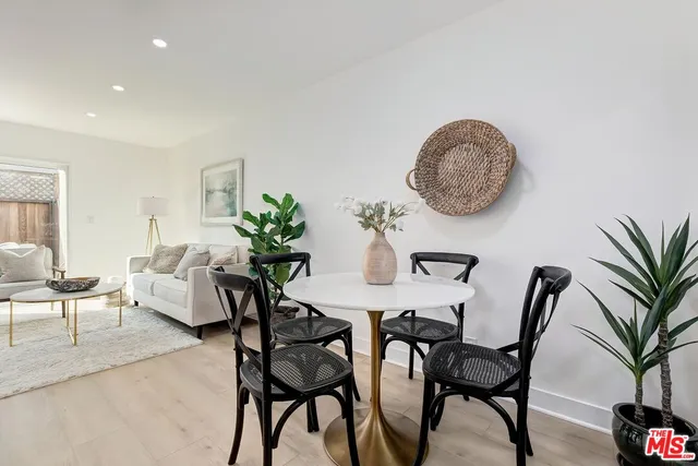 $828,000 | 717 Copeland Court, Unit 4, Santa Monica, CA 90405