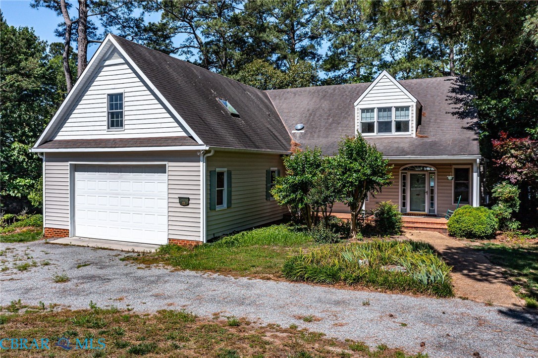 75 Lagrange Avenue Kilmarnock, VA 22482 - Photo 3 of 93