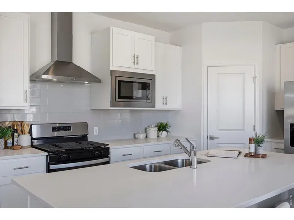 $614,900 | 438 Overbrook Lane, Longmont, CO 80504