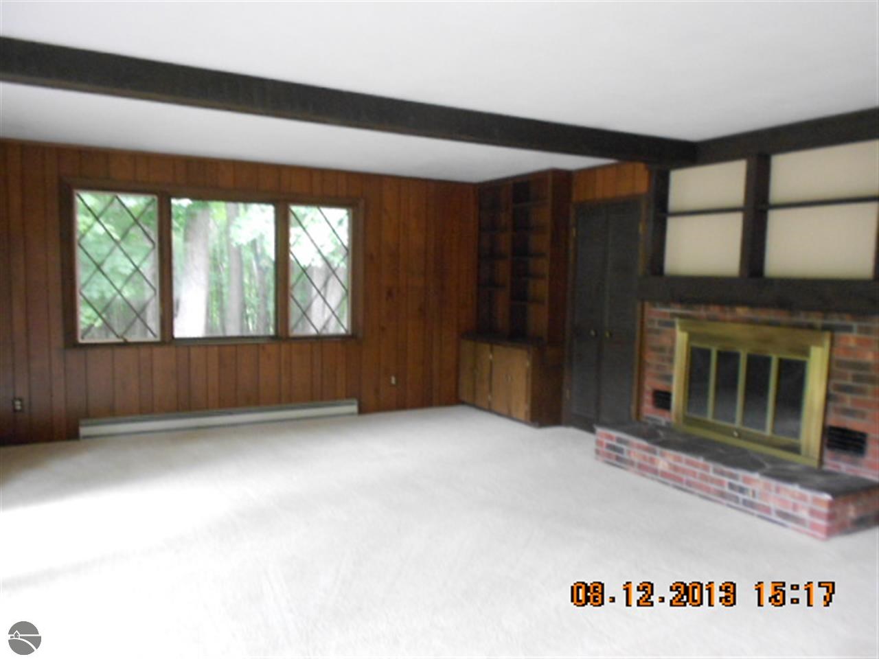 10419 South Fritz Road Maple City, MI 49664 - Photo 7 of 15 1749980-7.JPG