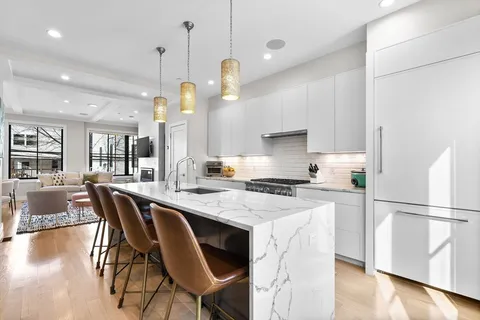 $2,199,000 | 15-17 Swallow Street, Unit 2, Boston, MA 02127