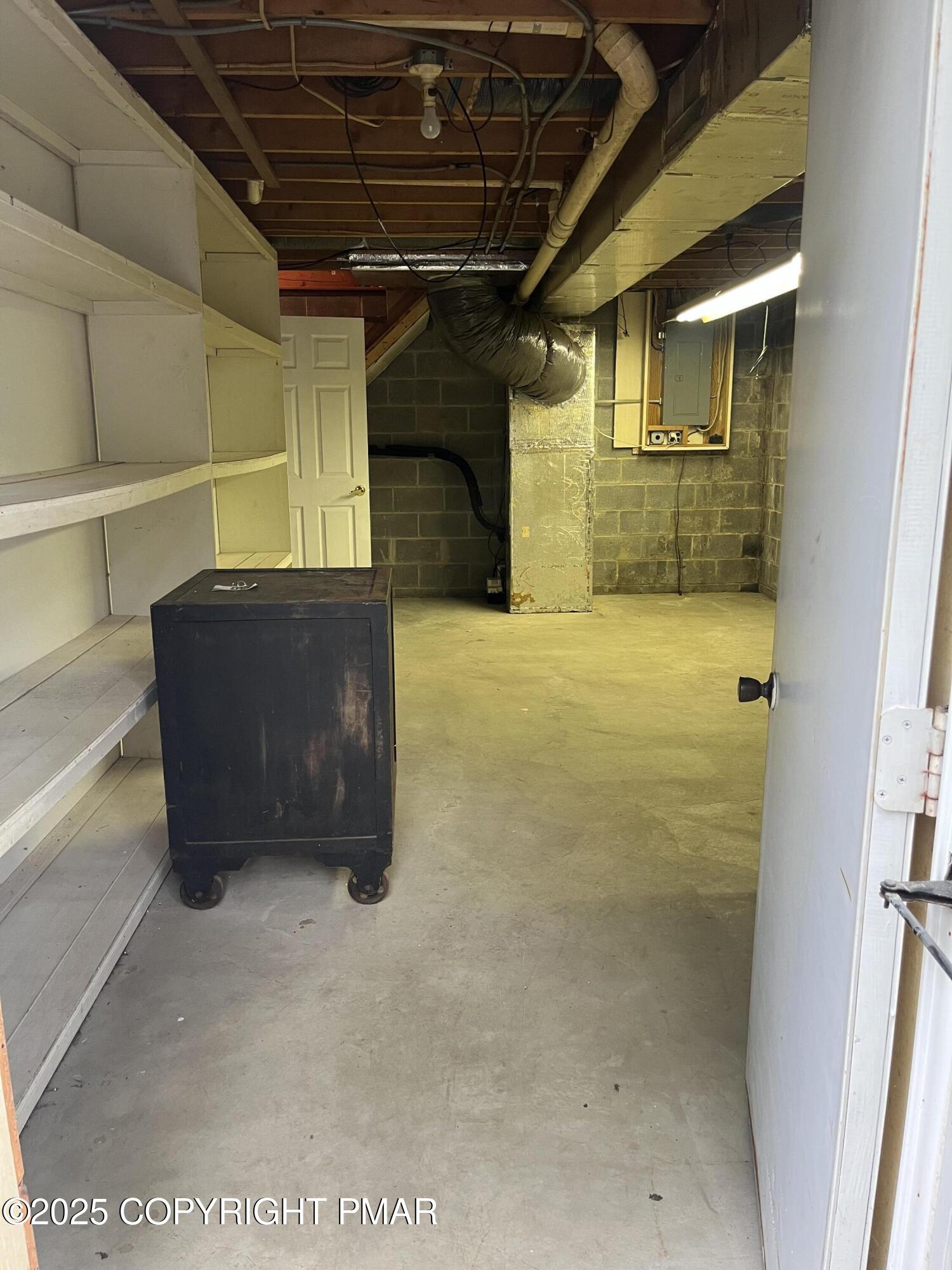 529 Pine Ridge Road Stroudsburg, PA 18360 - Photo 33 of 36 a view of an empty room