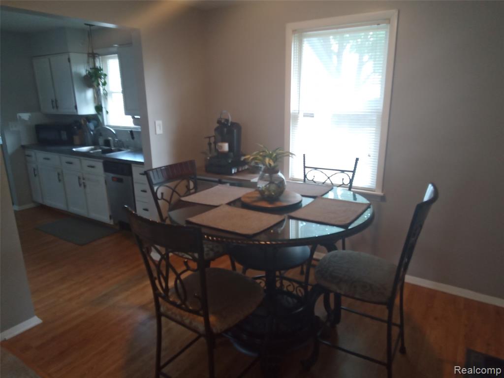3923 Donley Avenue Rochester Hills, MI 48309 - Photo 5 of 19