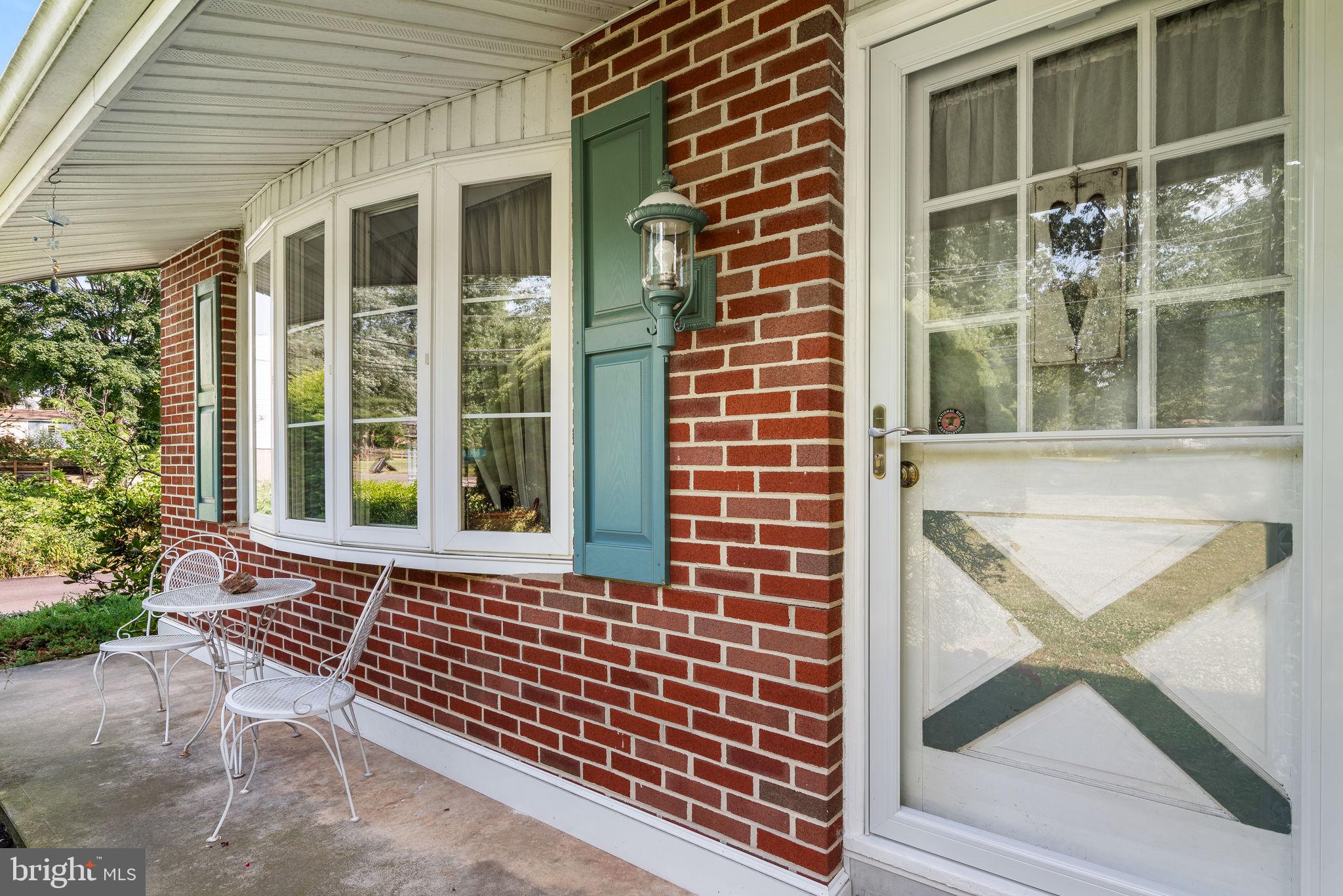 696 Buchert Road Pottstown, PA 19464 - Photo 4 of 22 Gallery Image 4