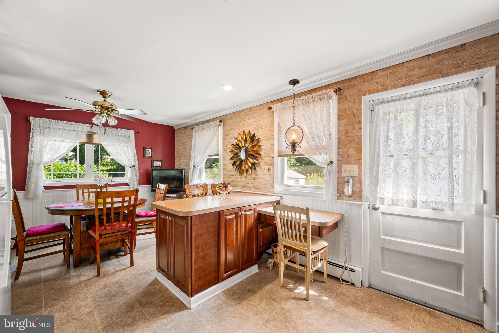 696 Buchert Road Pottstown, PA 19464 - Photo 9 of 22 Gallery Image 9