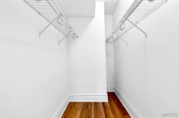 $2,595 | 5394 Pershing Avenue, Unit 2E, St. Louis, MO 63112