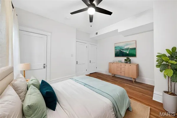 $2,595 | 5394 Pershing Avenue, Unit 2E, St. Louis, MO 63112