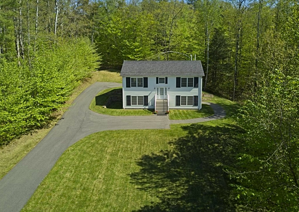 424 Old Bristol Road New Hampton, NH 03256 - Photo 3 of 35