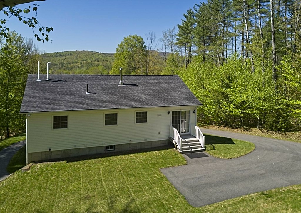 424 Old Bristol Road New Hampton, NH 03256 - Photo 31 of 35