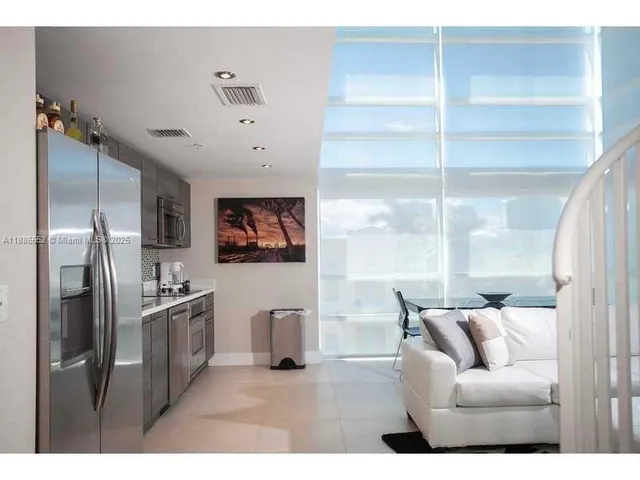 $1,392,000 | 421 Meridian Avenue, Unit 21, Miami Beach, FL 33139