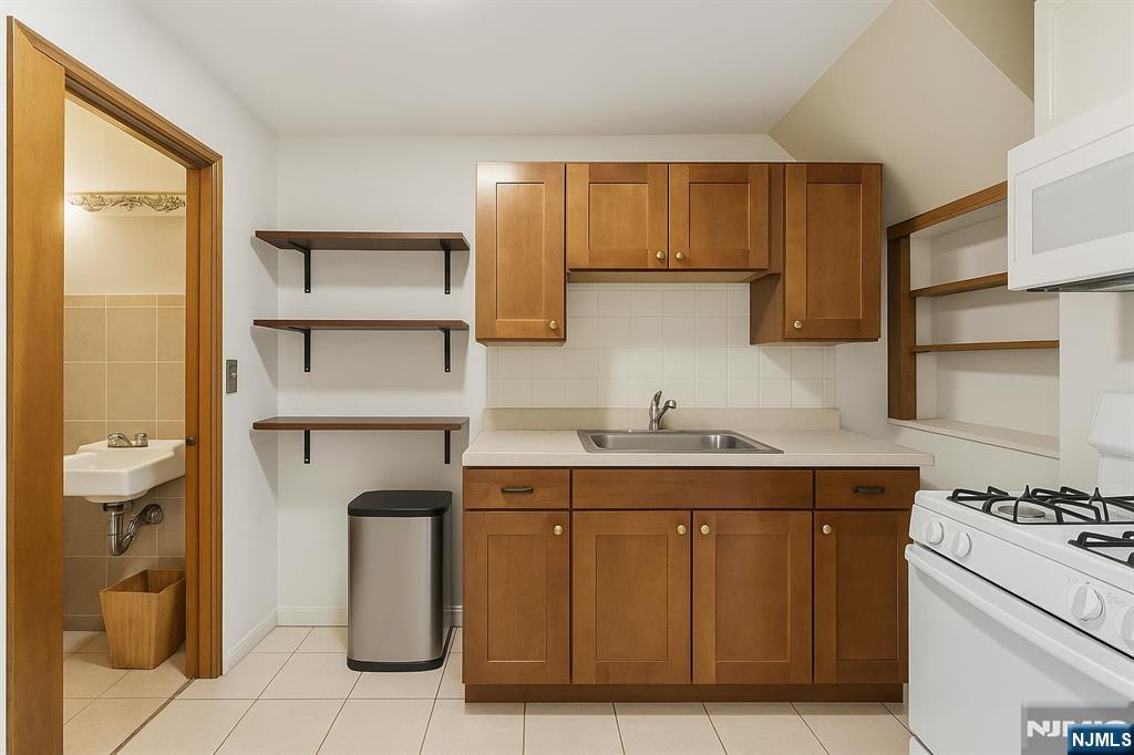 175 Union Street Lodi, NJ 07644 - Photo 17 of 27