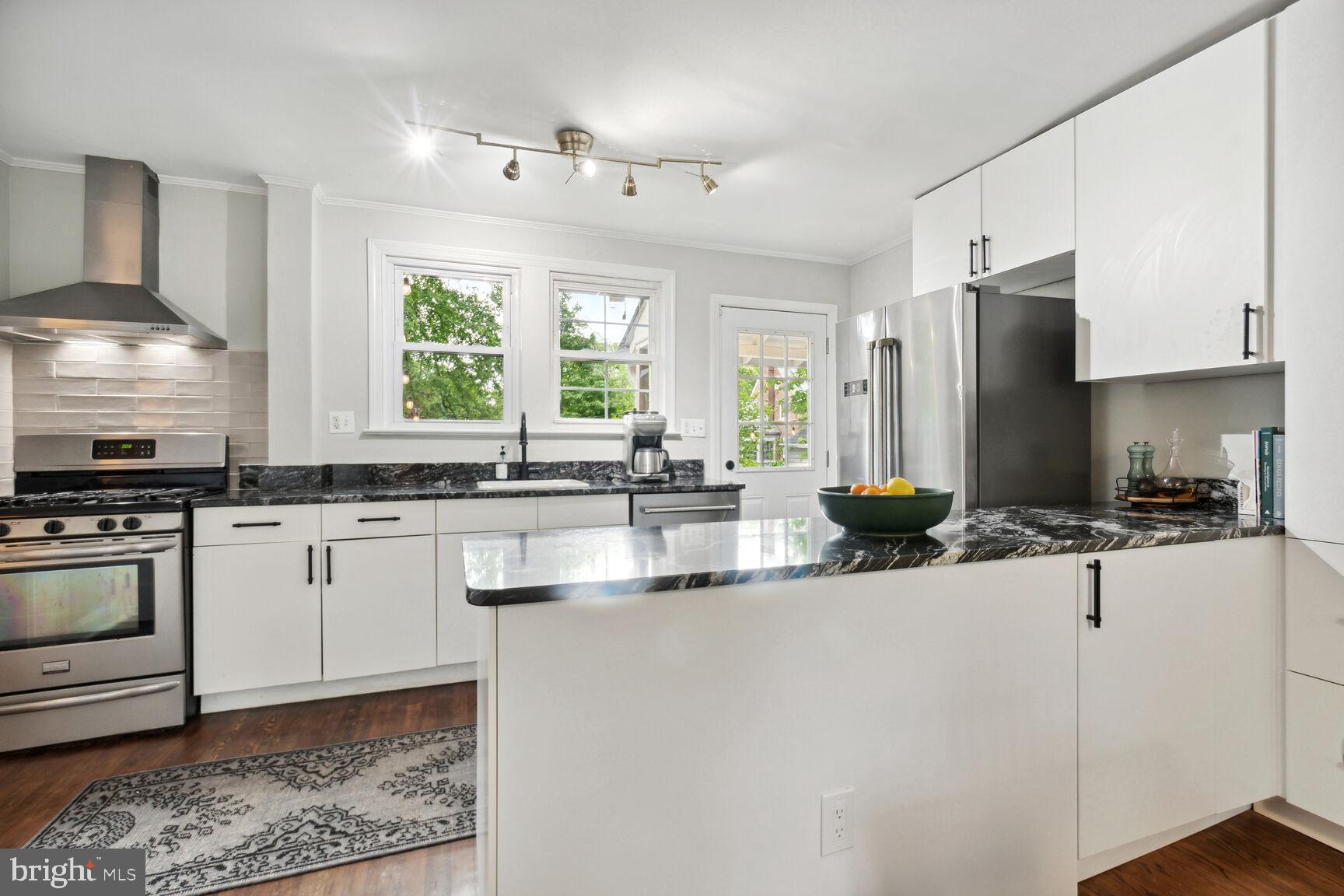 4104 Roanoke Road Hyattsville, MD 20782 - Photo 7 of 27 Gallery Image 7
