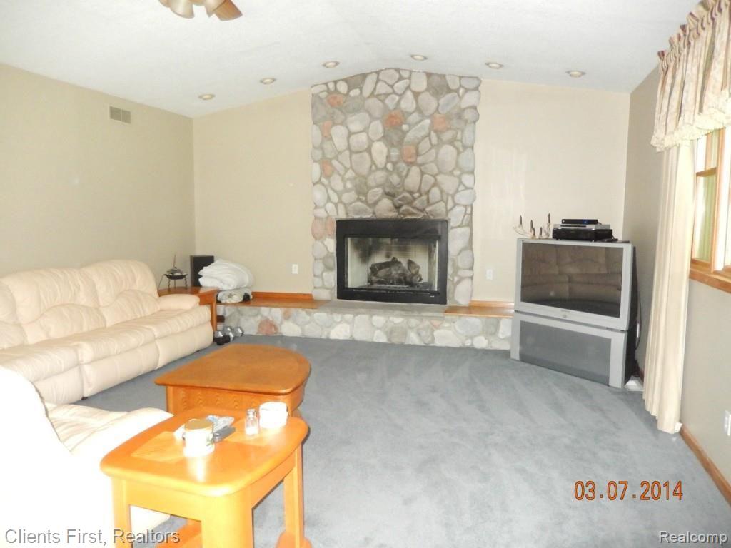 18781 Hannan Road New Boston, MI 48164 - Photo 31 of 48 DSCN3655.jpg