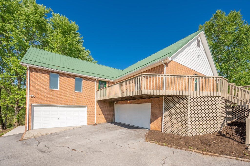 427 Johnston Road Marion, VA 24354 - Photo 75 of 75 Gallery Image 75