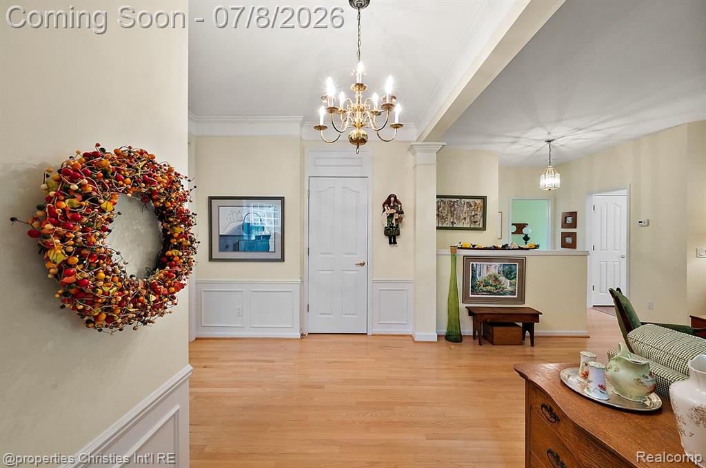 1946 Dunham Drive Rochester, MI 48306 - Photo 10 of 38