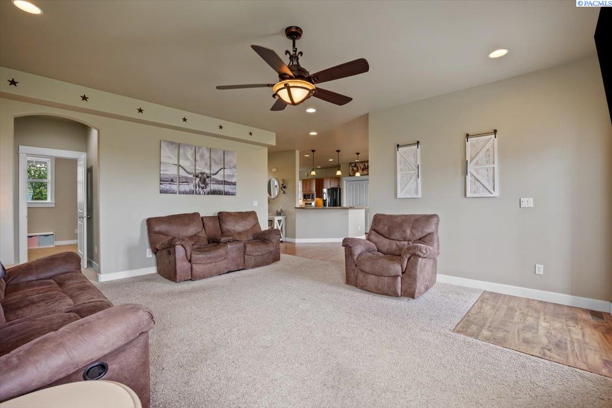 168715 West Johnson Road Prosser, WA 99350 - Photo 20 of 49 Gallery Image 20