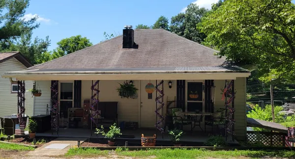 $159,900 | 685 North Walnut Street, Logan, OH 43138