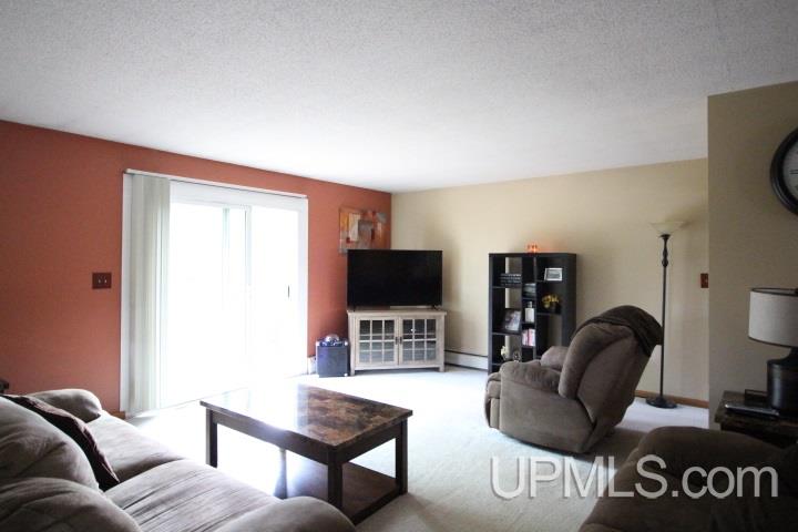 5249 12th Road Escanaba, MI 49829 - Photo 9 of 21
